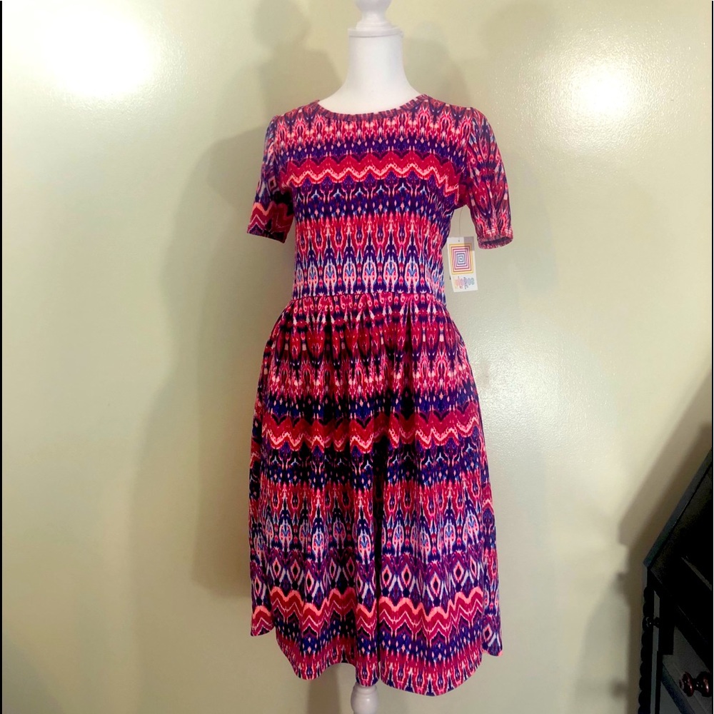 NWT LuLaRoe Amelia Dress Medium